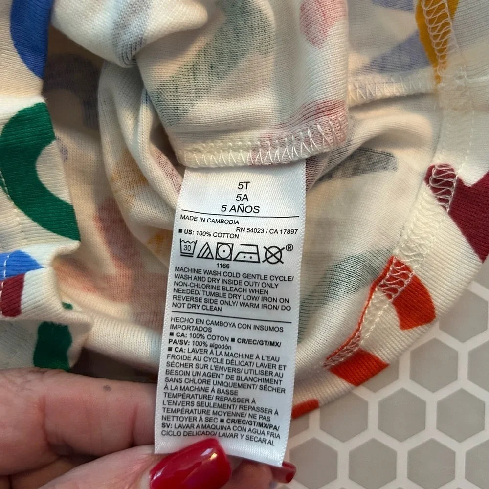 NWT Old Navy Cream ABC Graphic Crewneck Pajama with Multicolor Prints Size 5T